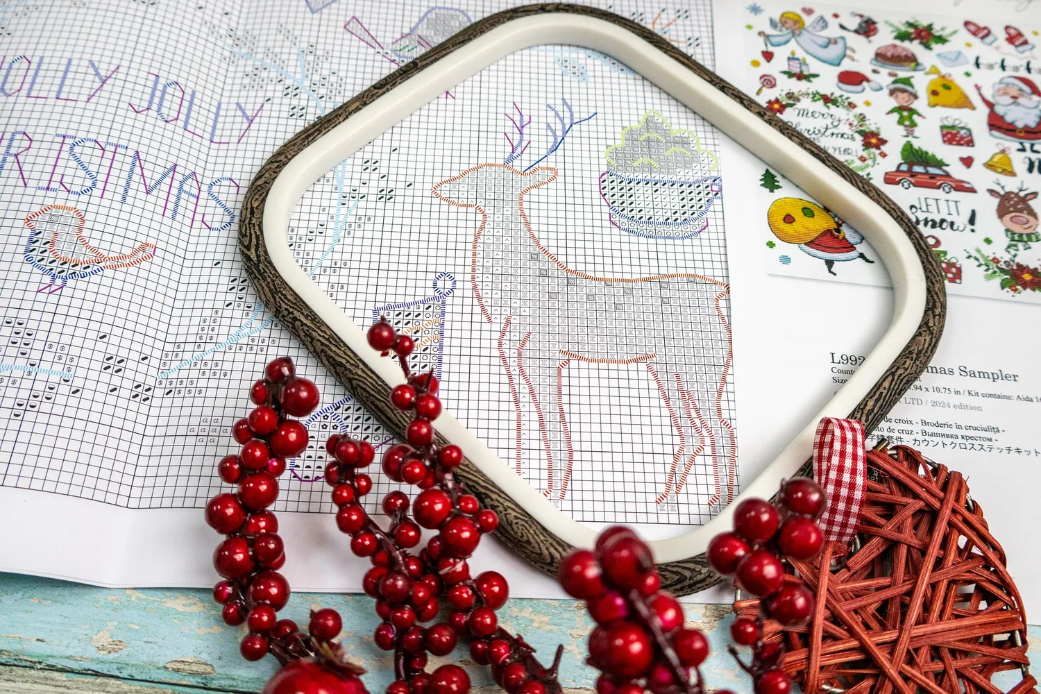 Leti Stitch L9928 Christmas Sampler borduurpakket 38x27 cm