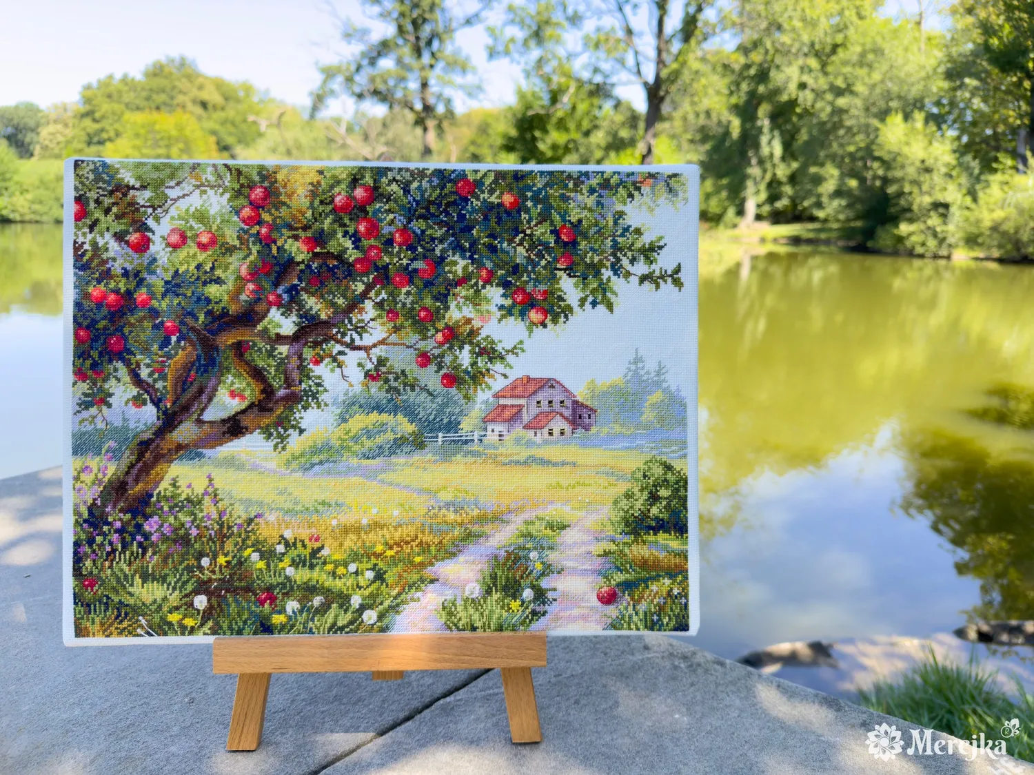 Merejka Old Apple Tree borduurpakket ijsblauw Aida