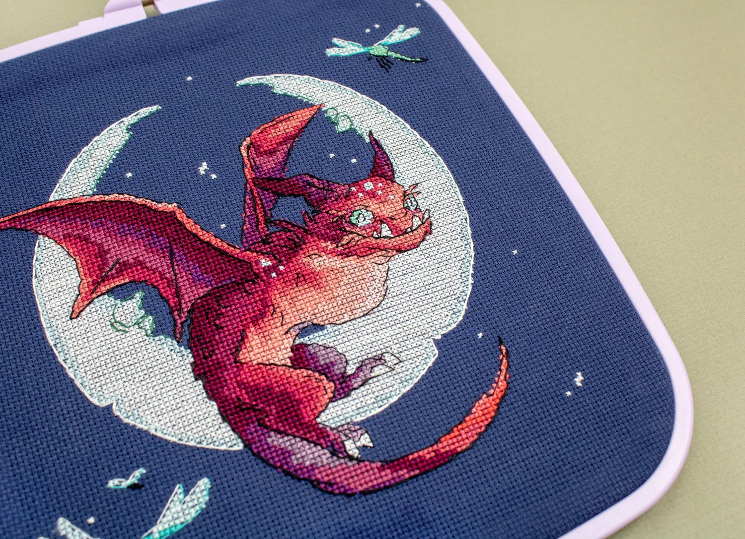 Leti Stitch L8800 Dragon borduurpakket 20x19 cm dier