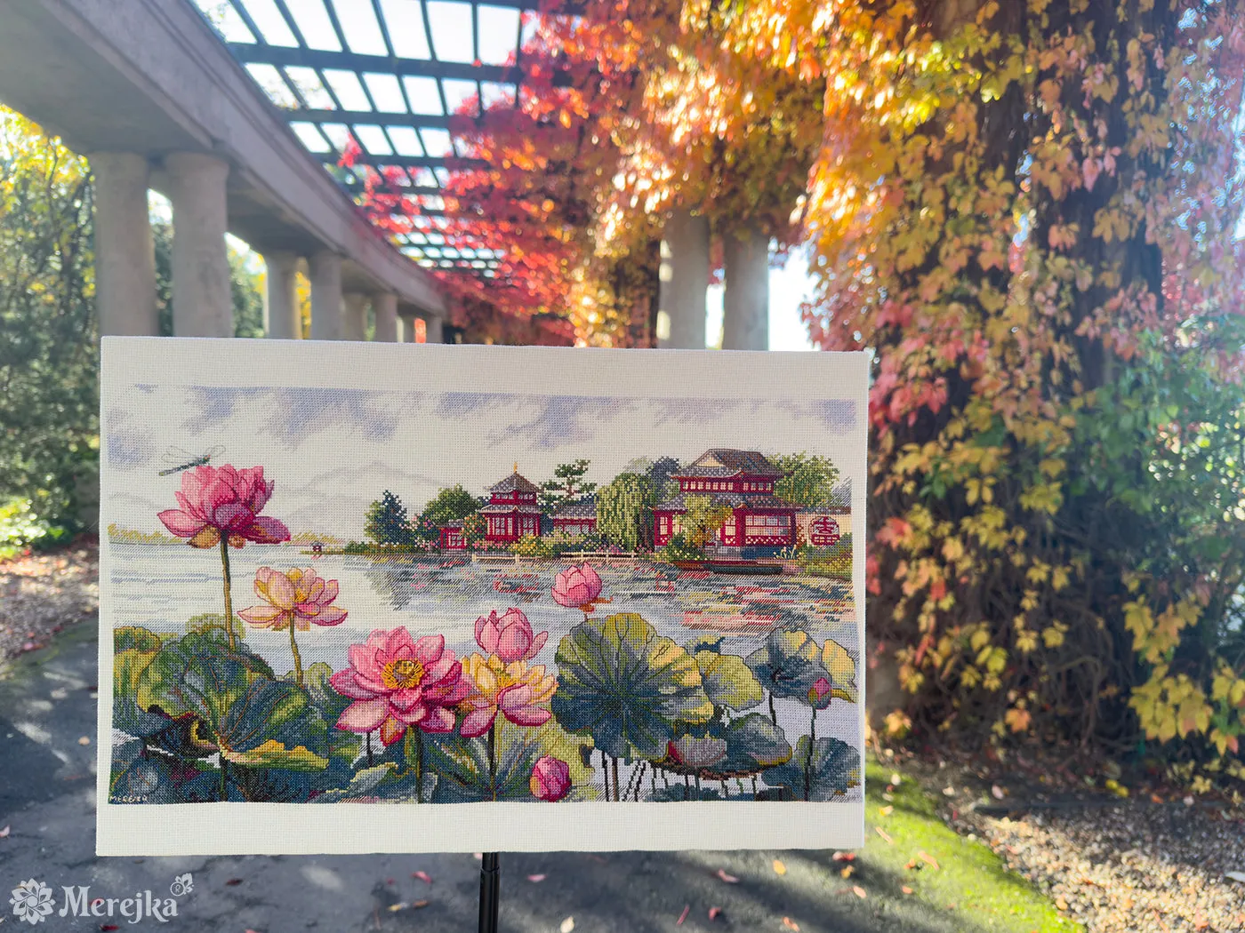 Merejka Lotus Dreams borduurpakket 24x44 ijsblauw