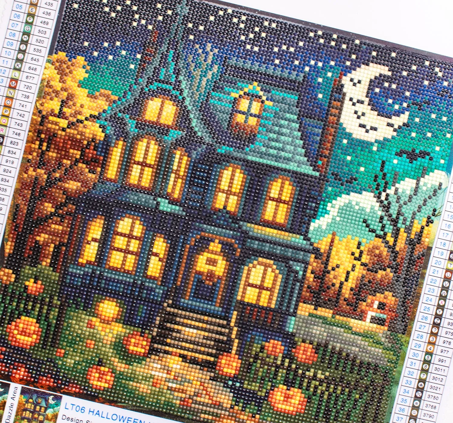 Dazzle Dots LT06 Halloween House diamond painting 30,5x30,5 cm