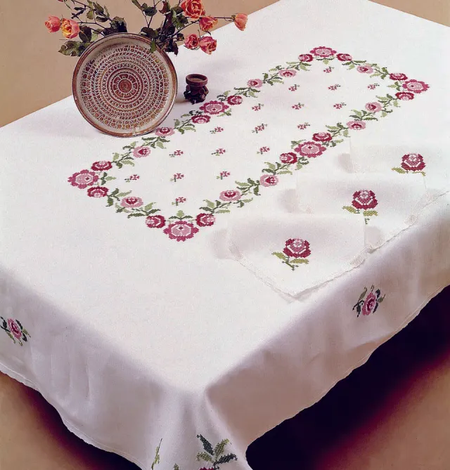Margot Broderie Bagatelle tafelkleed borduurpakket wit