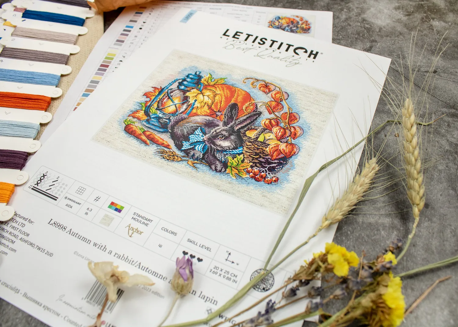 Leti Stitch L8998 Autumn with a Rabbit borduurpakket 25x20 cm herfst