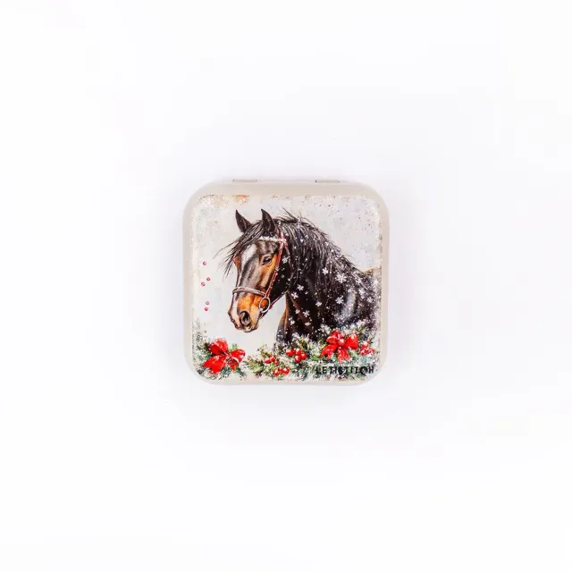 Leti Stitch Winter Horse naaldenblikje tin 5,5x5,5cm bewaar