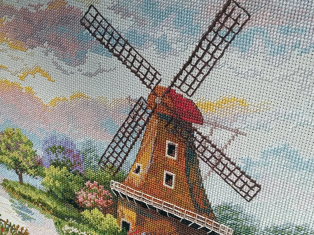 Merejka Dutch Windmills borduurpakket 30x40 ijsblauw molens