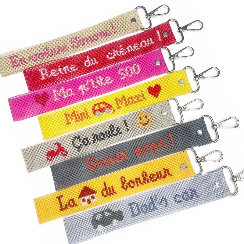 LiliPoints sleutelhanger borduren roze 21 cm polyester