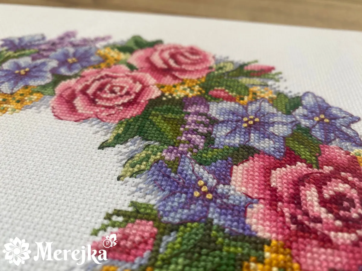 Merejka Rose Wreath borduurpakket wit 28 kleuren