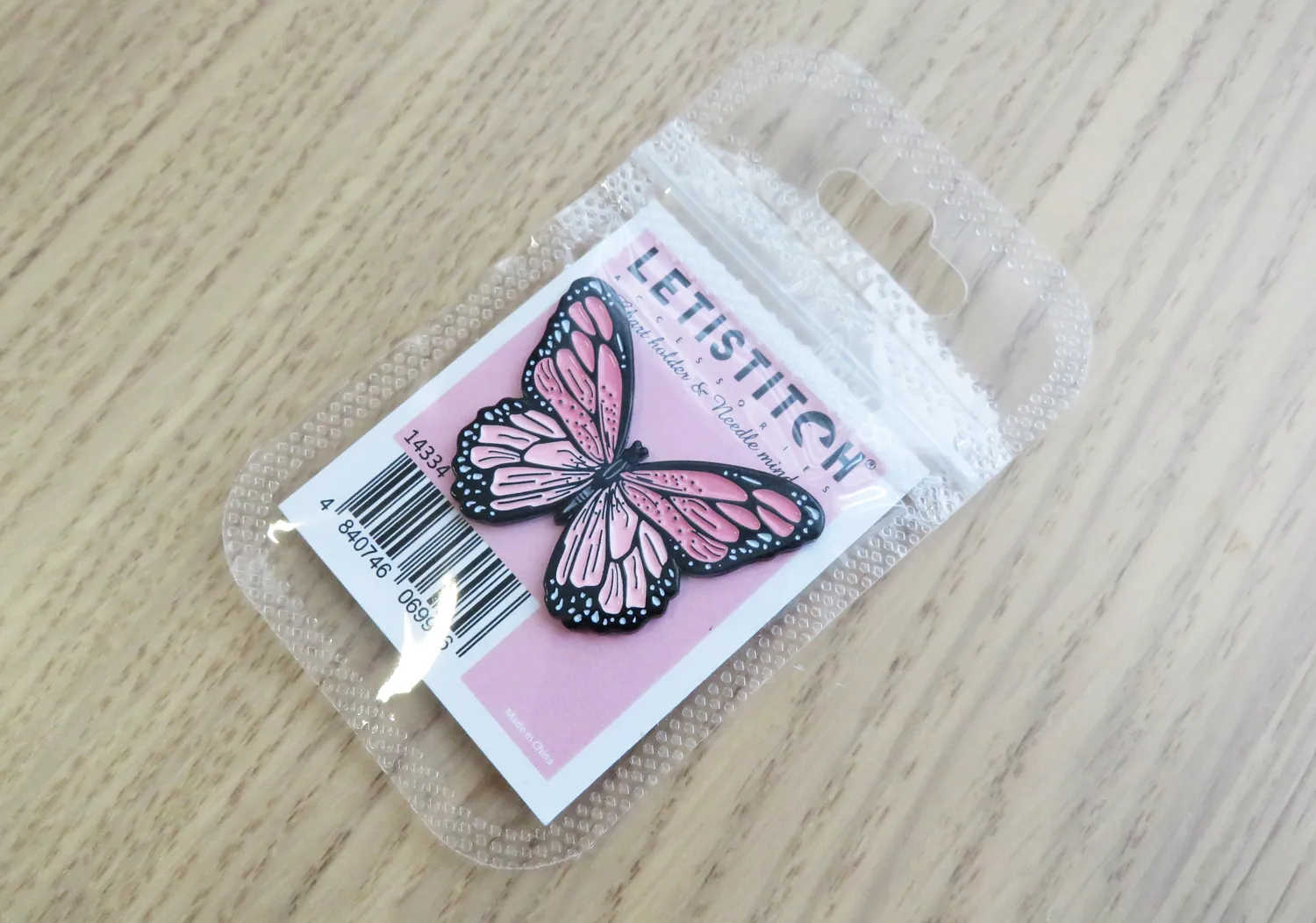 Leti Stitch 14334 Spring Butterfly naaldmagneet 40x30 mm