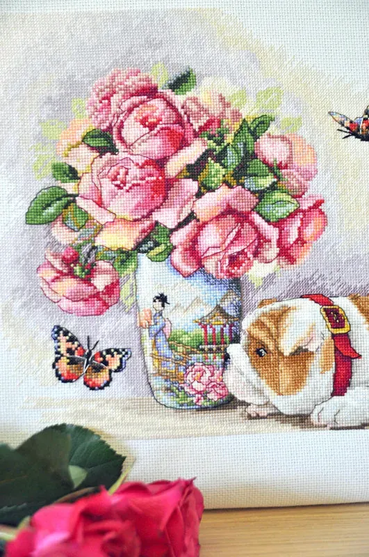 Merejka Bulldog & Butterflies borduurpakket 30x23
