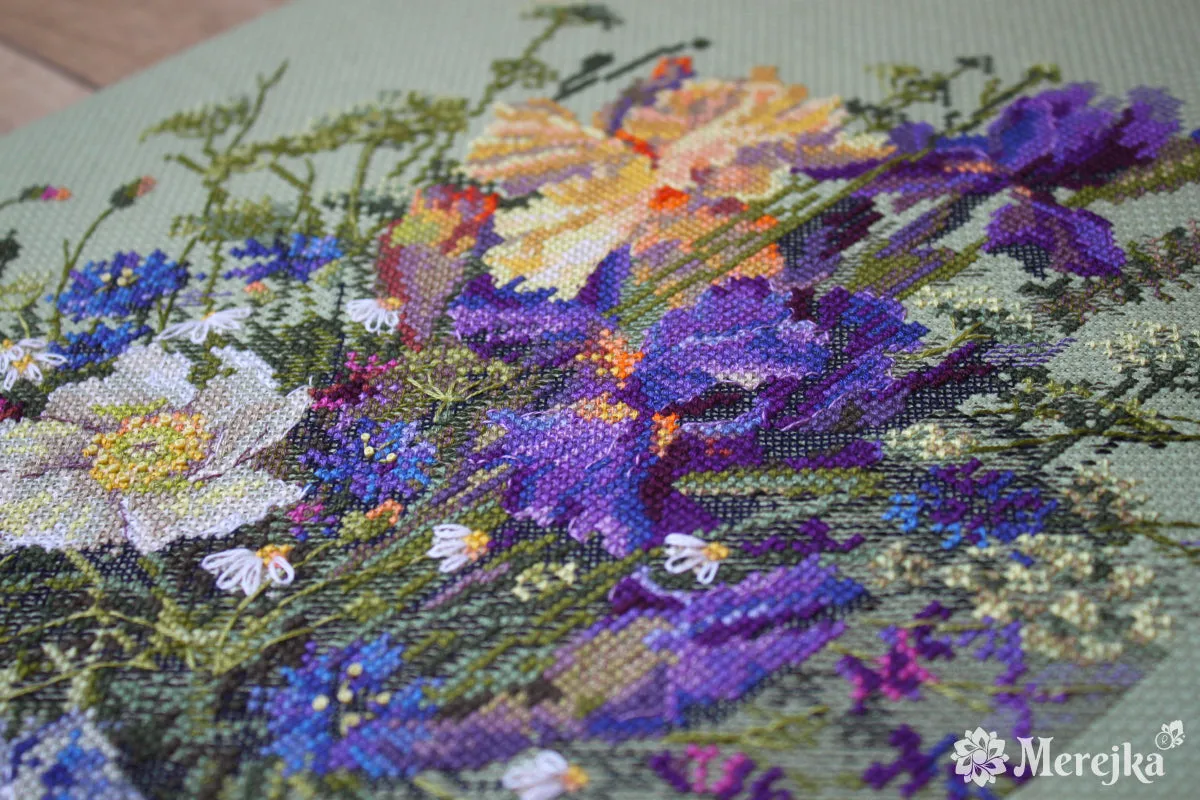 Merejka Irises and Wildflowers borduurpakket 25x35 bloemen