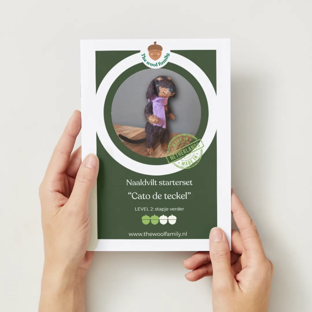 The Wool Family Cato de Teckel naaldviltkit beginner+ compleet