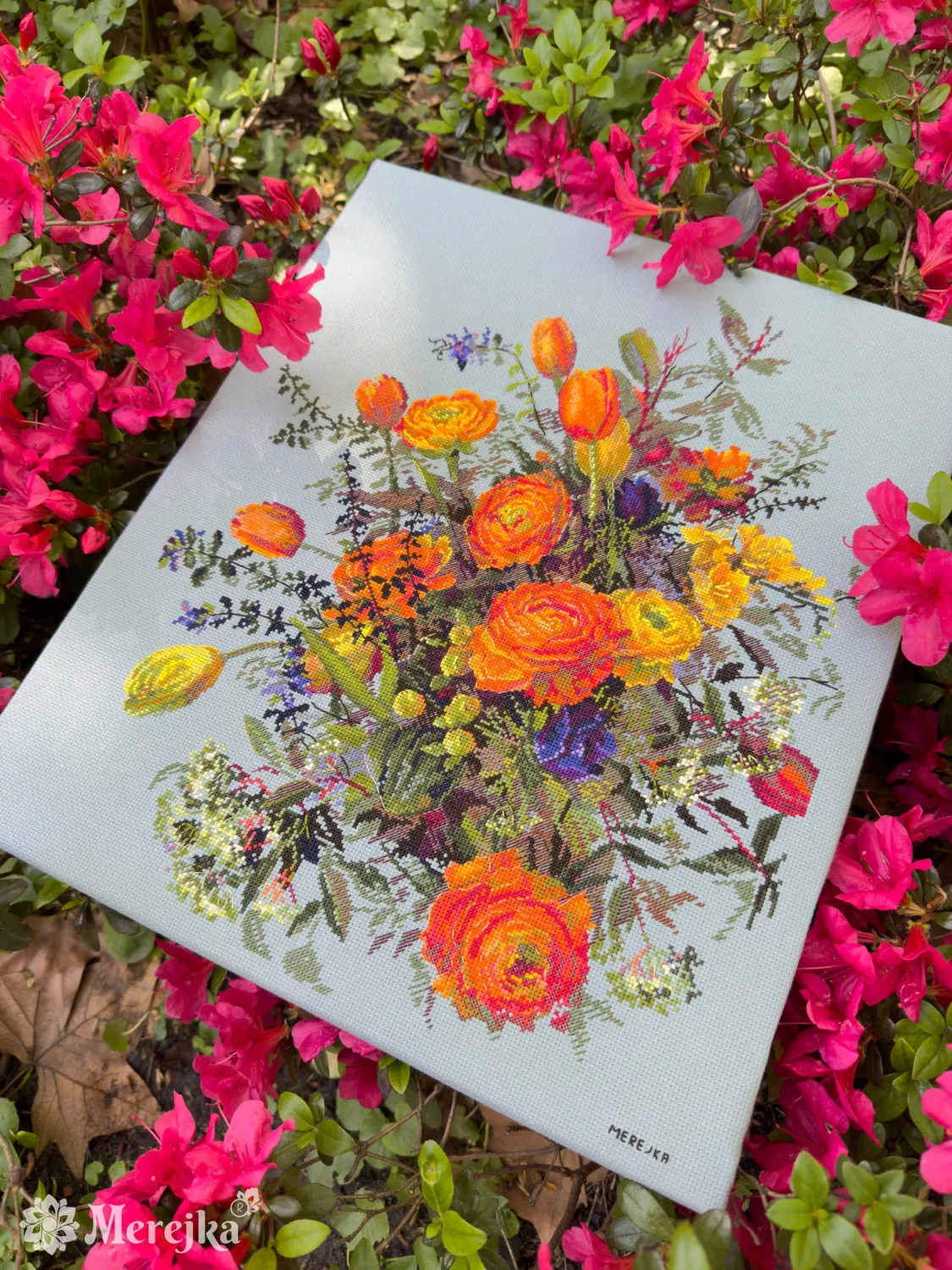 Merejka Sunlit Petals borduurpakket 39x31 blauwgrijs