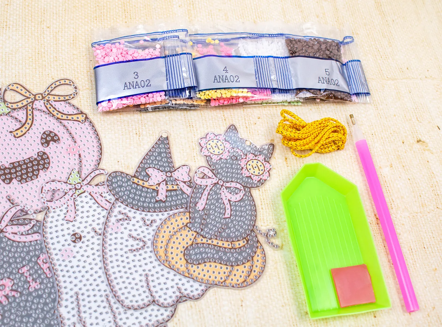 Dazzle Dots 480-800 Boo Crew diamond painting hangers