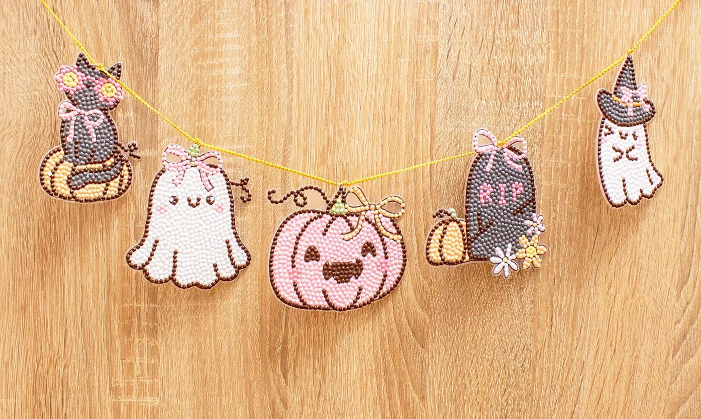 Dazzle Dots 480-800 Boo Crew diamond painting hangers