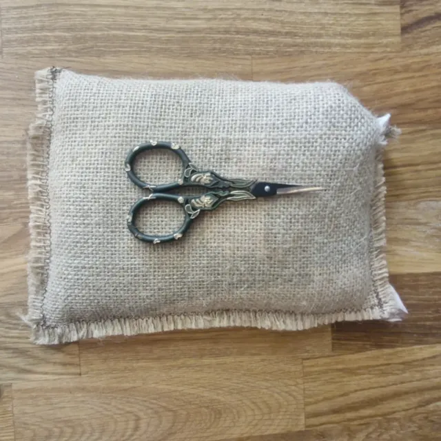 The Wool Family groen klein schaartje 11,2 cm scherp
