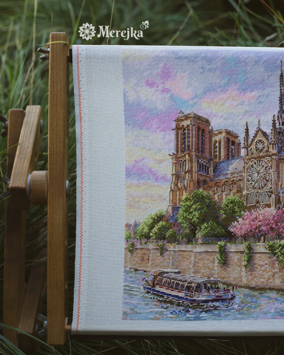 Merejka Notre-Dame de Paris borduurpakket Aida 16 ecru 31x38