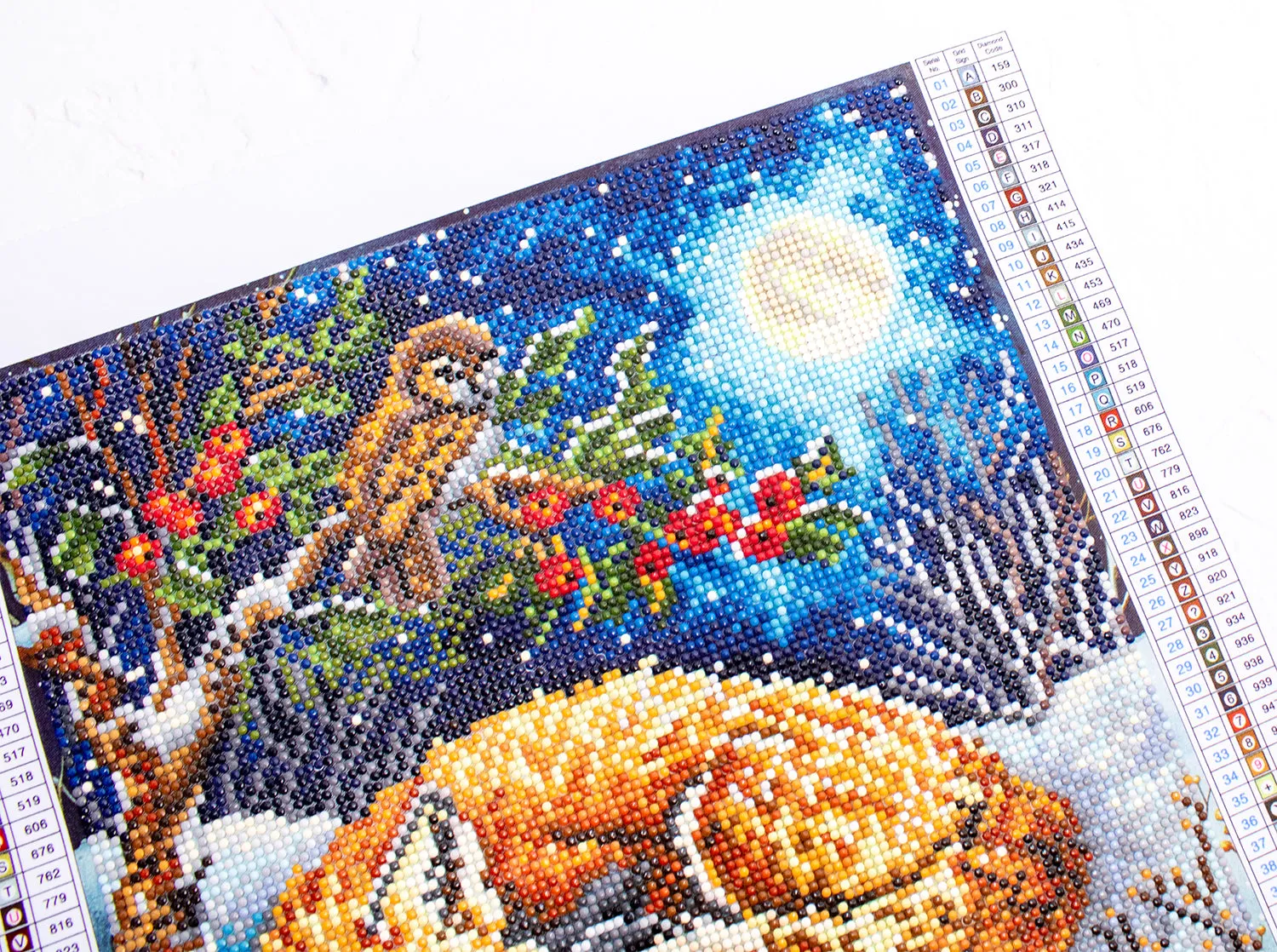Leti Stitch Dazzle Dots LT05 Sleeping Fox diamond painting 30cm