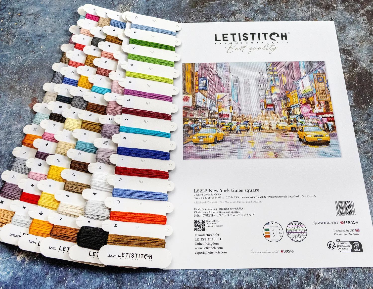Leti Stitch L8222 New York Times Square borduurpakket 38x27