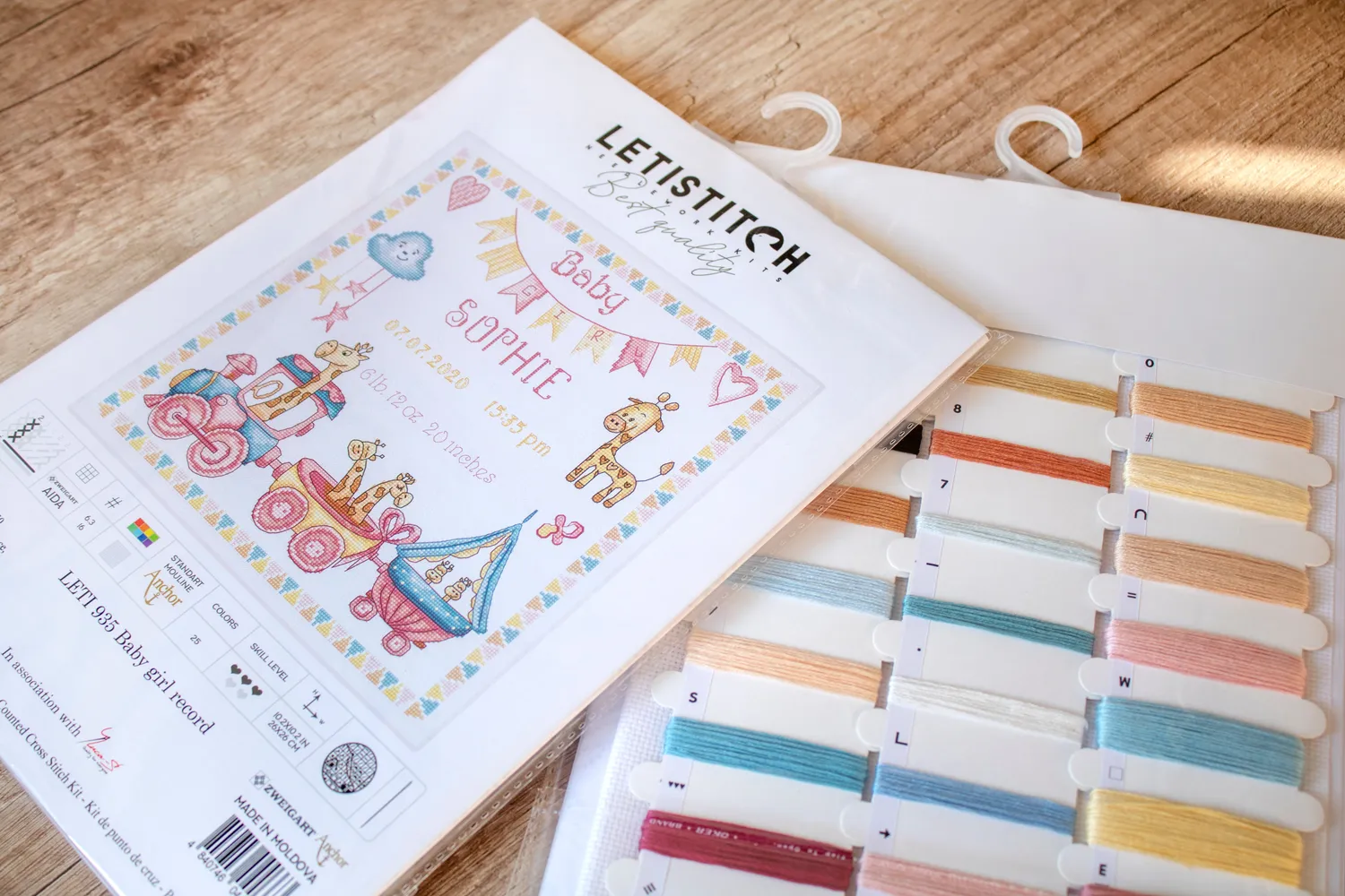 Leti Stitch LETI 935 borduurpakket babymeisje 26x26 cm
