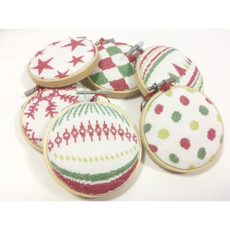 LiliPoints Christmas Ornaments 1 kruissteekpatroon 6 stuks
