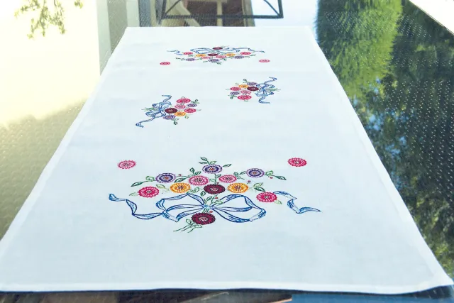 SEG Brodélia Floral Bouquet tafelloper borduurpakket