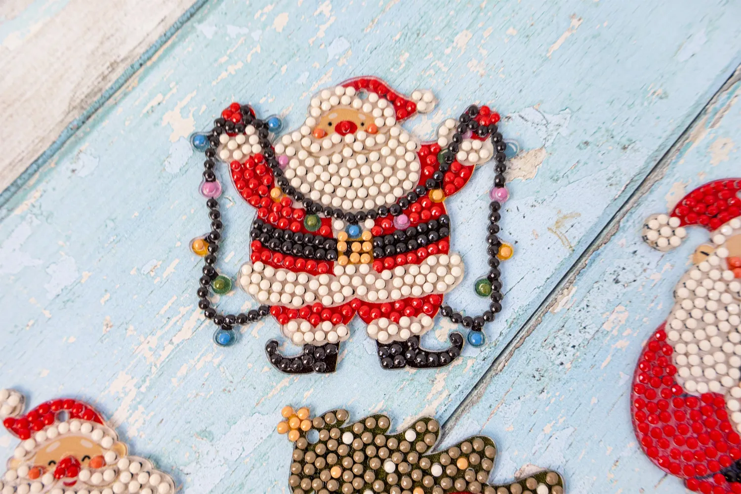 Dazzle Dots 481-388 Santa Cheer diamond painting 6 hangers