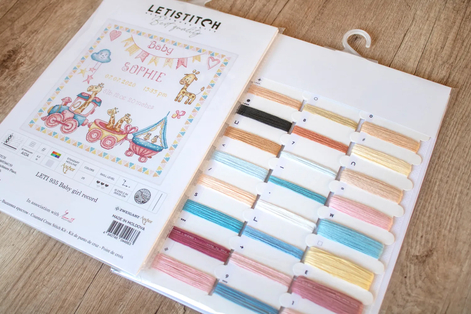 Leti Stitch LETI 935 borduurpakket babymeisje 26x26 cm
