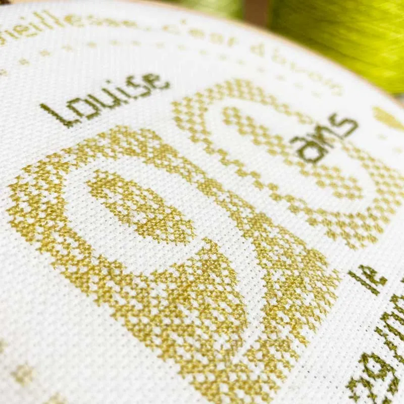 LiliPoints 90 borduurpatroon rond 8 kleuren + alfabet