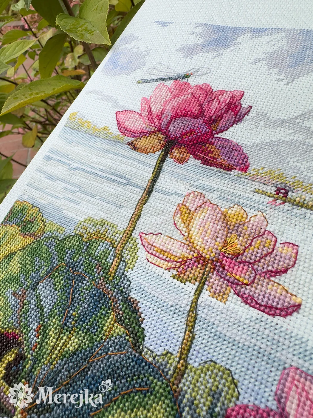 Merejka Lotus Dreams borduurpakket 24x44 ijsblauw