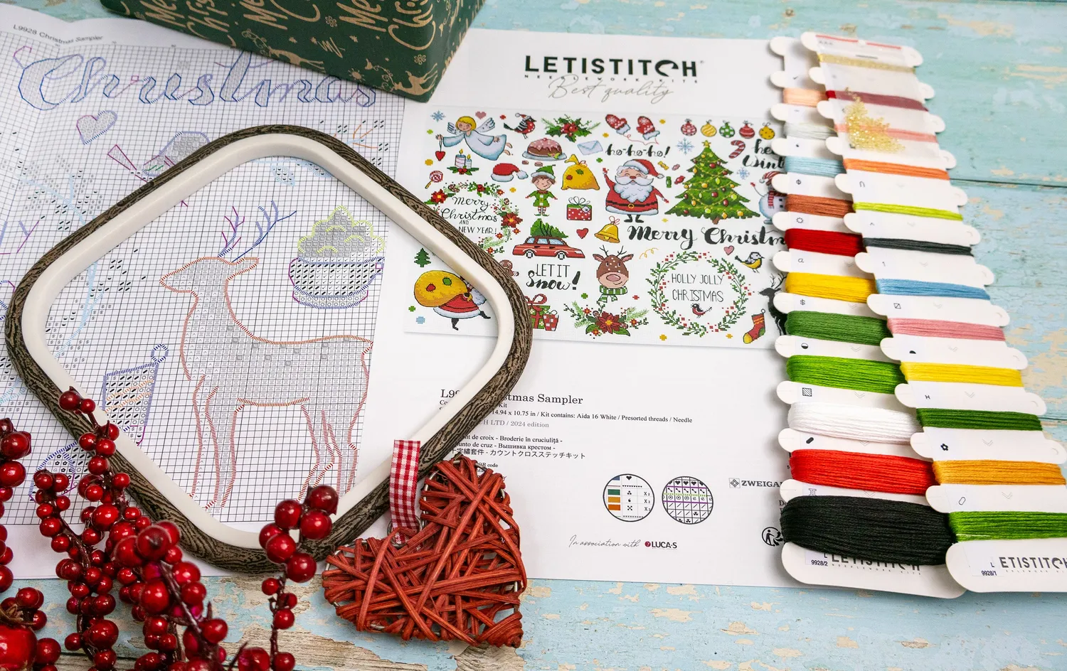 Leti Stitch L9928 Christmas Sampler borduurpakket 38x27 cm