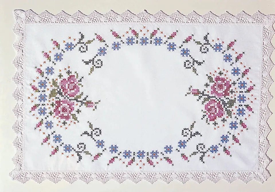SEG Margot Broderie placemat bloemen en rozen om te borduren