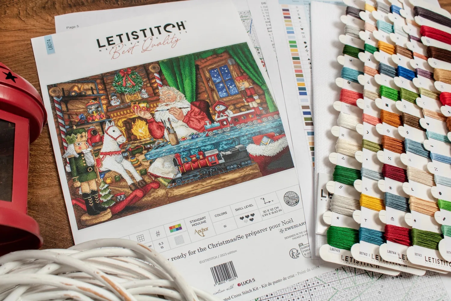 Leti Stitch L8074 Christmas kruissteekpakket 42x30