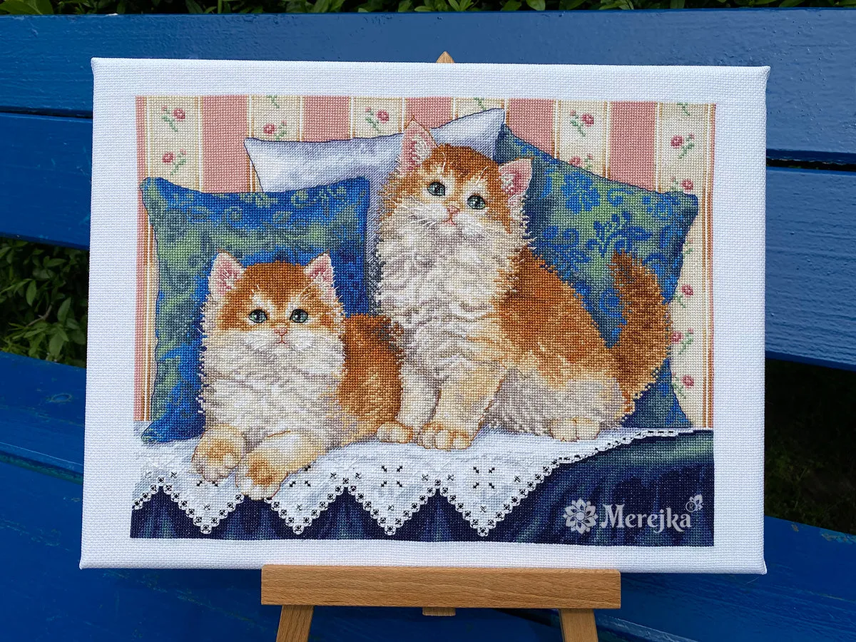 Merejka Fluffy Fellows borduurpakket 34x25,5 wit