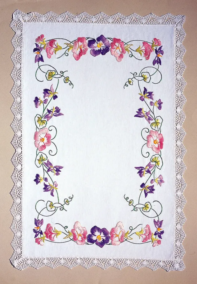 SEG Margot Broderie borduurkleedje Fleurs de Pensées Colorées