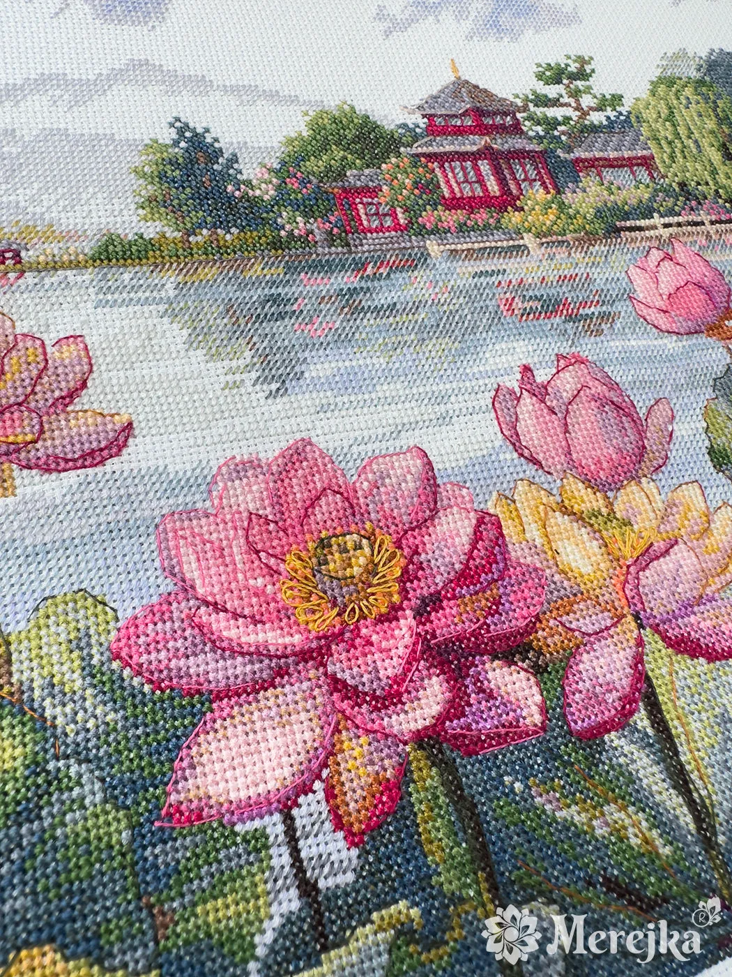 Merejka Lotus Dreams borduurpakket 24x44 ijsblauw