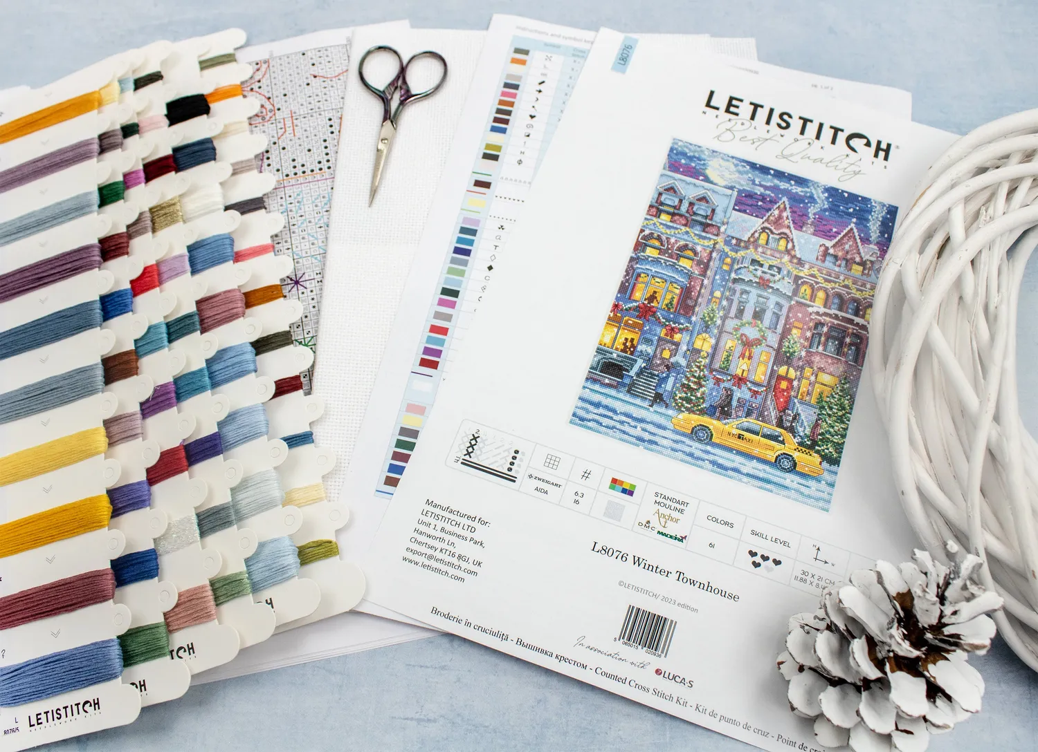 Leti Stitch L8076 Winter Townhouse borduurpakket 21x30 cm