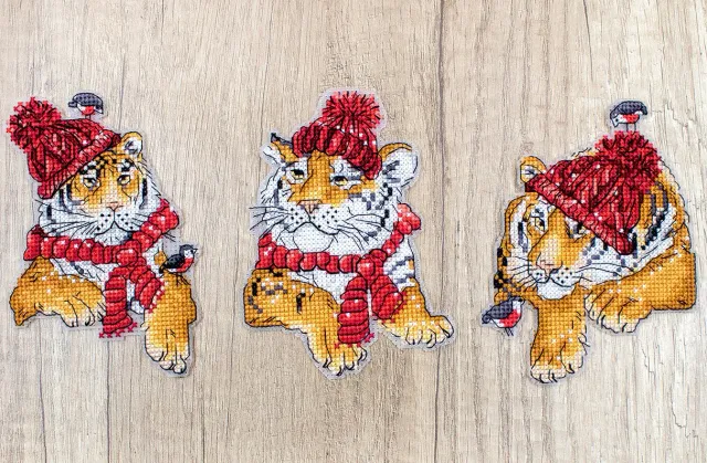 Leti Stitch L8017 Christmas Tigers borduurpakket 3 stuks