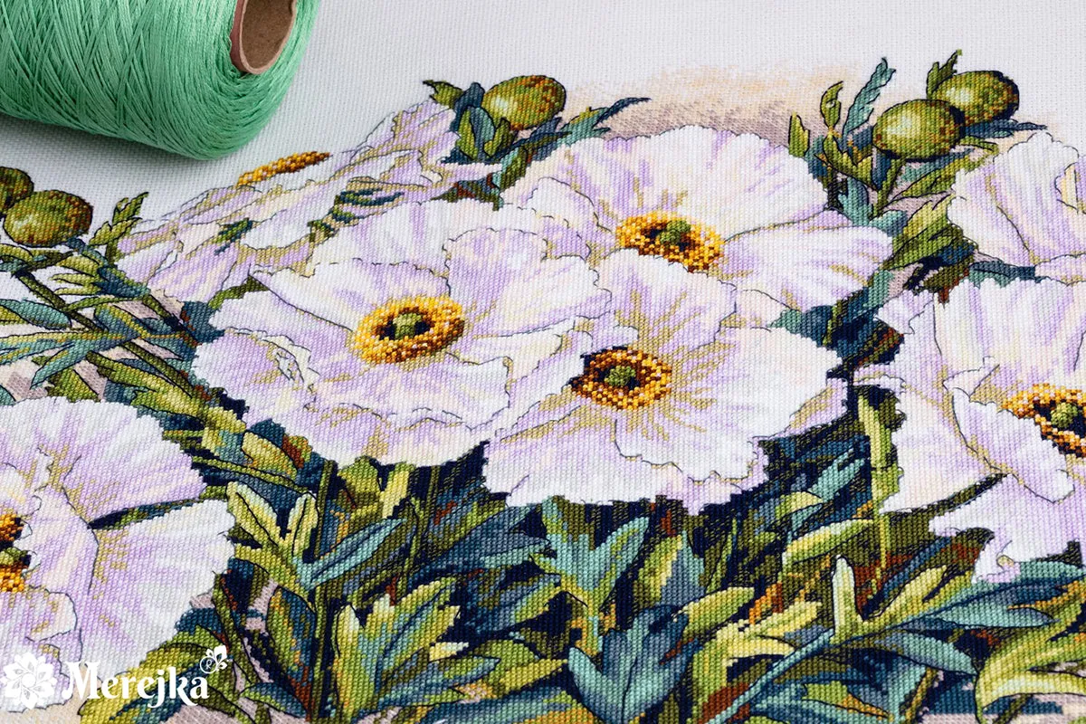 Merejka White Flowers borduurpakket 47x30 wit bloemen