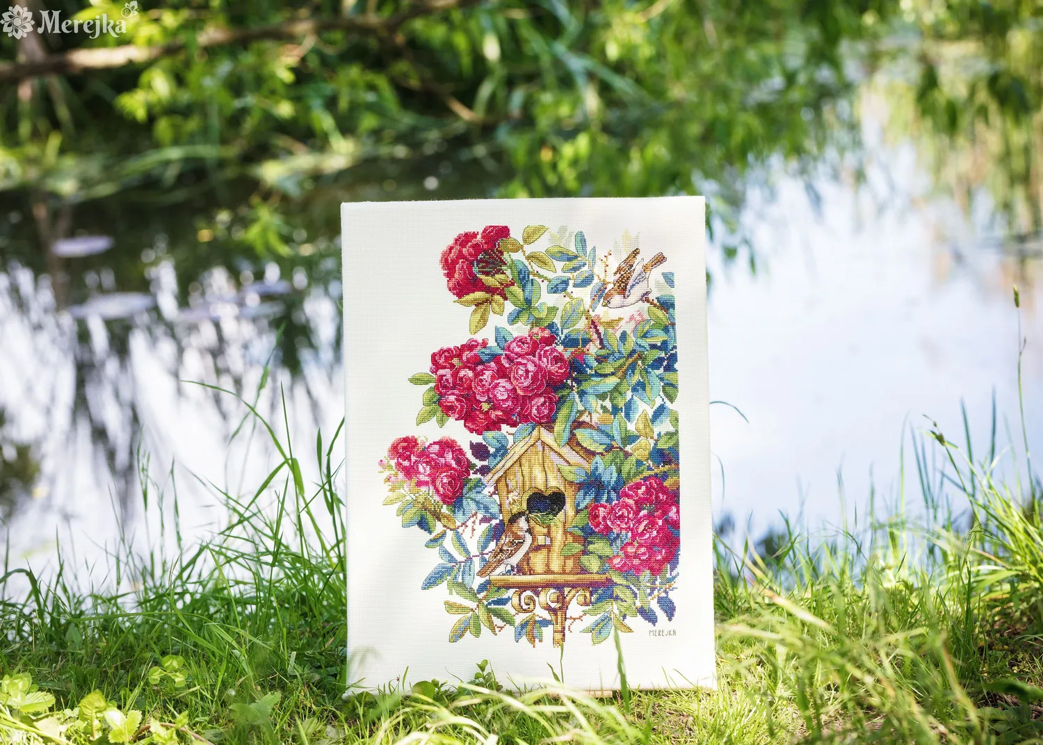 Merejka Rose Bush borduurpakket 27x36 cm ecru