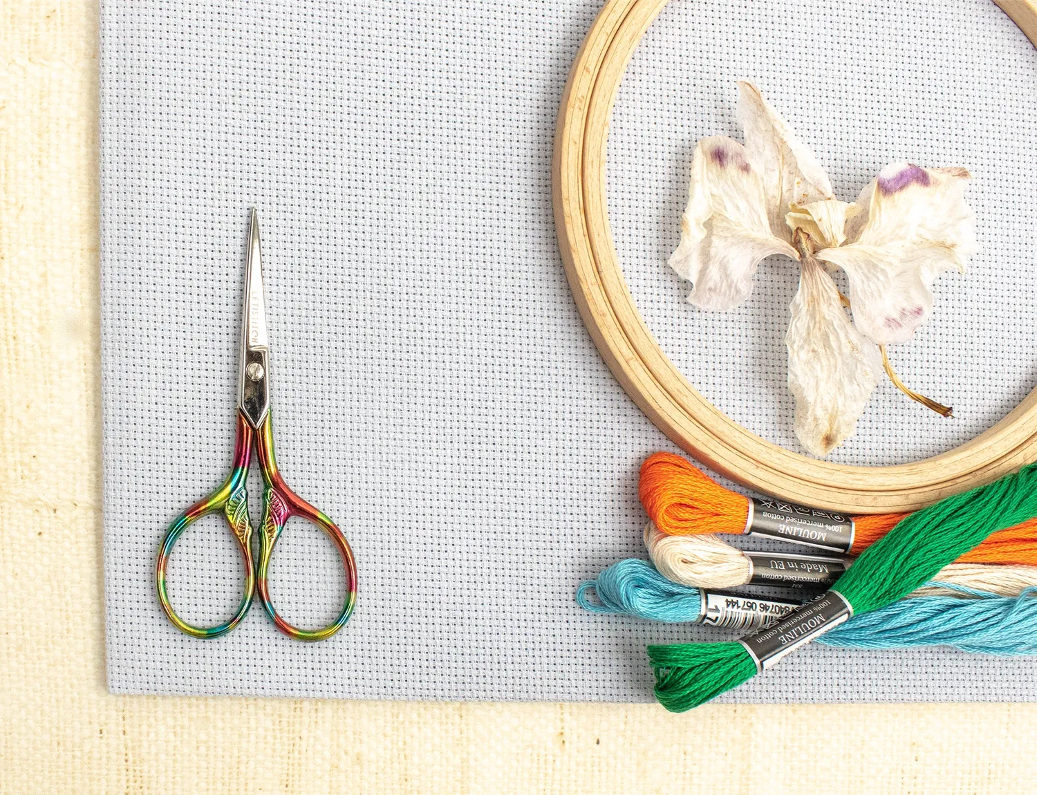 Leti Stitch 20400 borduurschaartje regenboog 9 cm staal