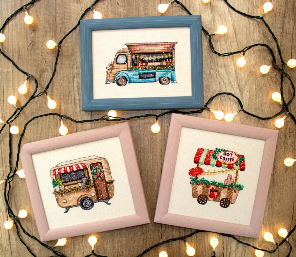 Leti Stitch L8001 Happy Holidays kruissteekpakket kerst