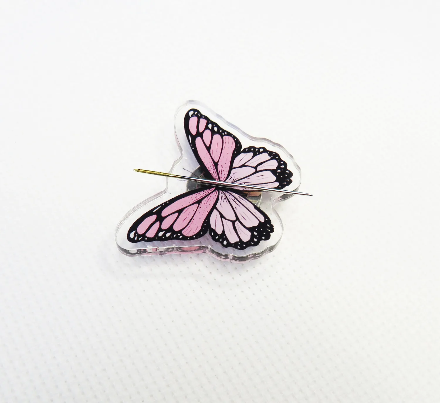 Leti Stitch 14390 Pink Butterfly naaldmagneet acryl 38x29 mm