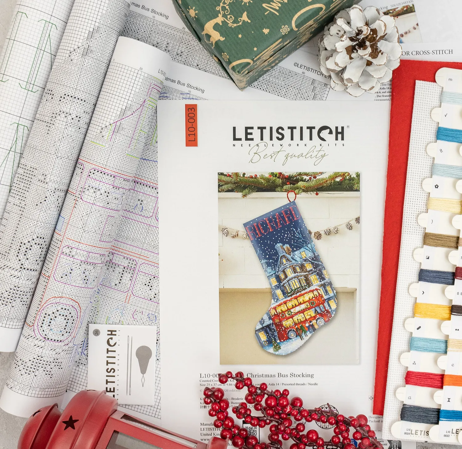 Leti Stitch L10-003 London Christmas Bus sok borduurpakket 25x37cm
