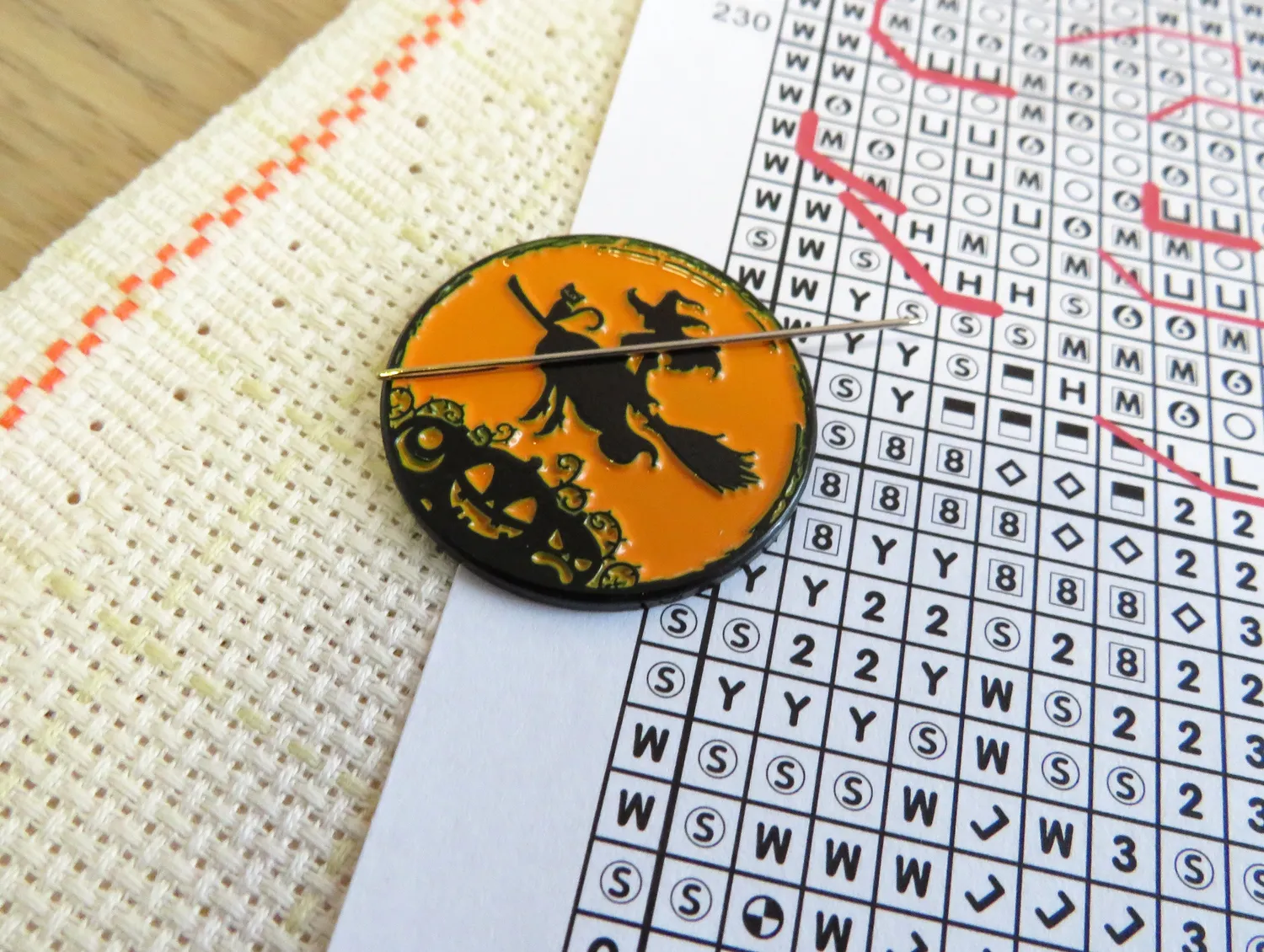Leti Stitch 14331 Halloween Ride naaldmagneet 25 mm emaille