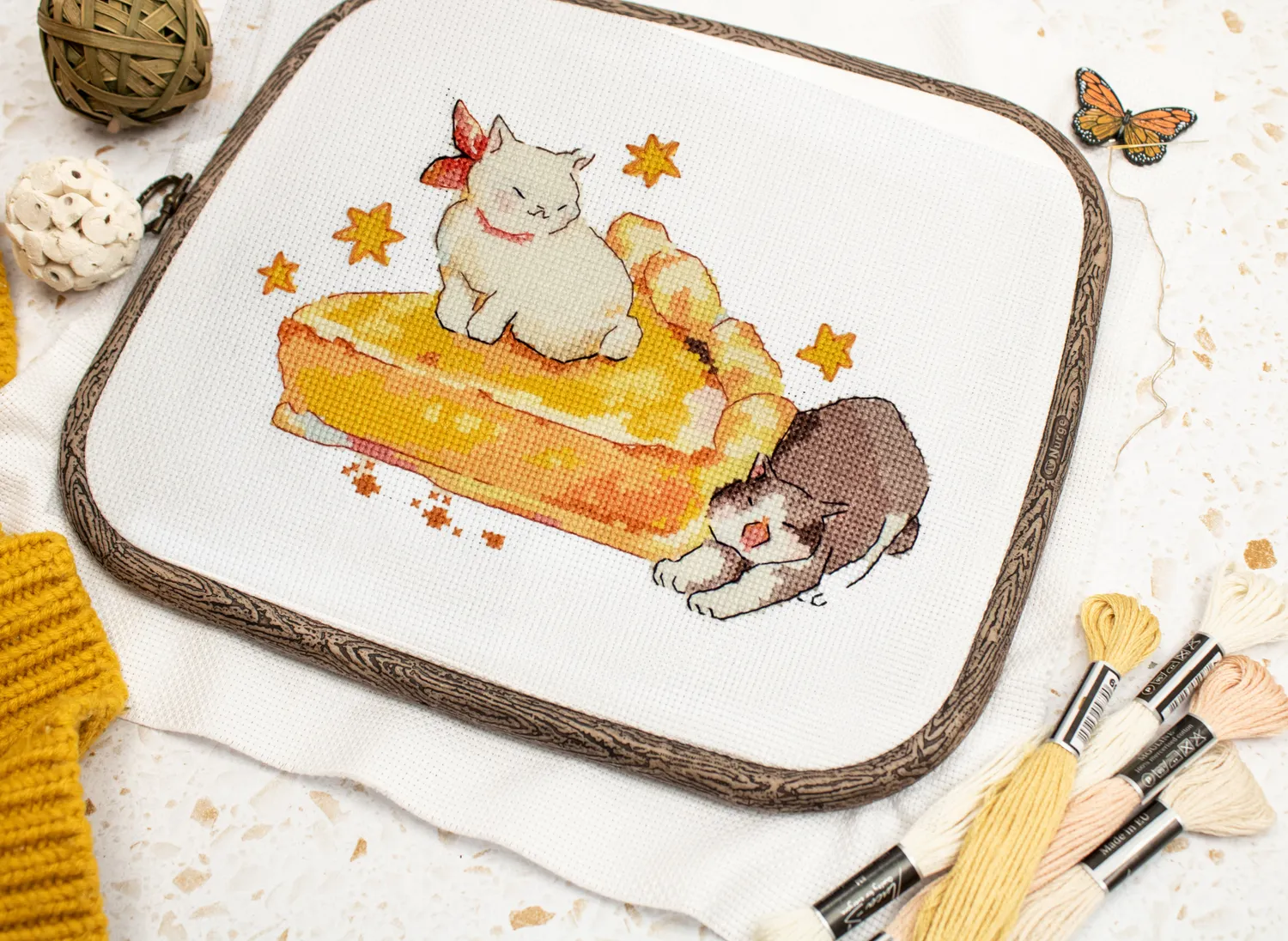 Leti Stitch L8811 Eating Sleeping Stretching borduurpakket 16x11 cm katten
