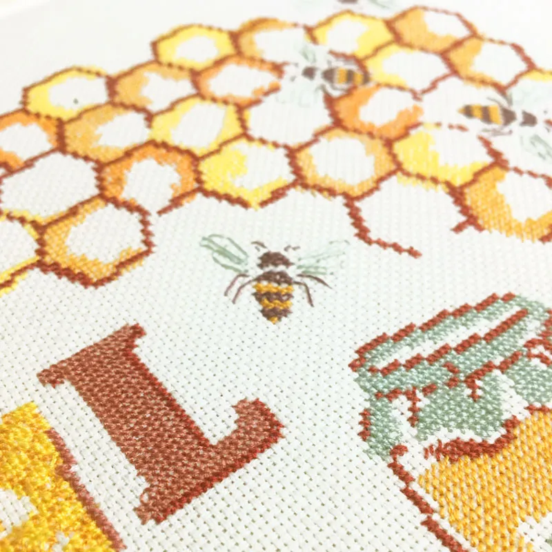 LiliPoints Honey borduurpatroon bijen vierkant