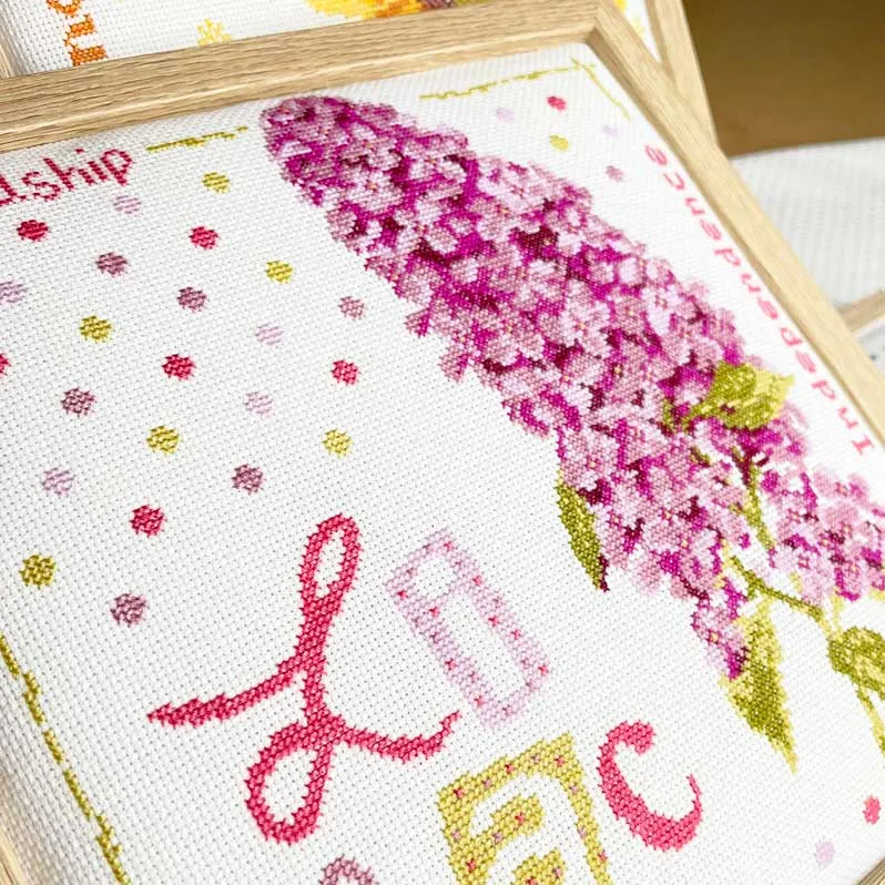 LiliPoints Lilac borduurpatroon 151x151 lila bloemen