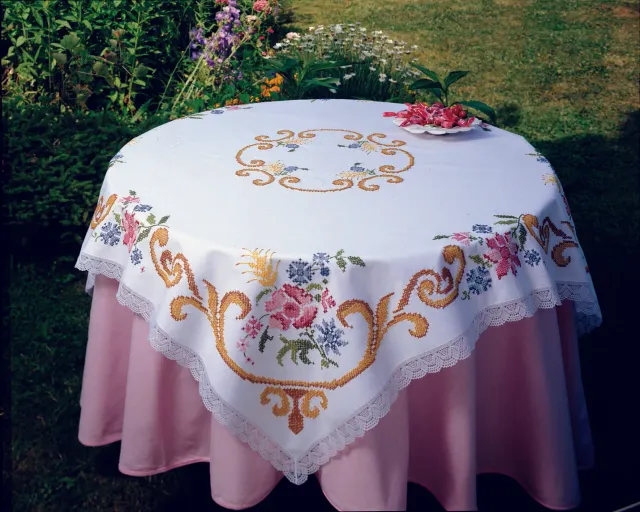 SEG Brodélia surnappe borduurpakket kant bloemen