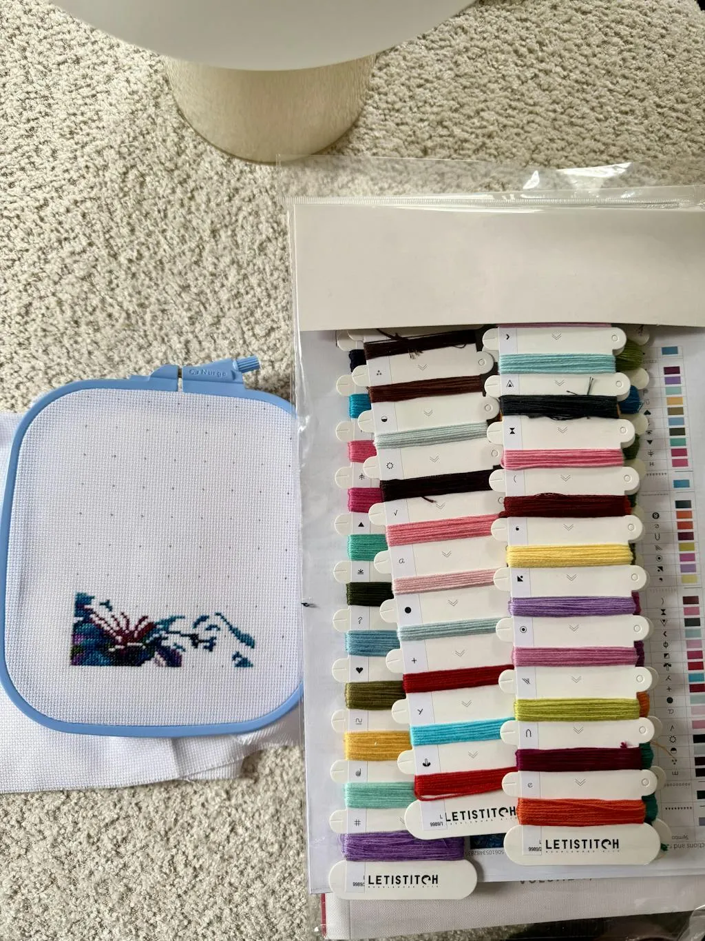 Leti Stitch L9989 Glow Ghost Cove borduurpakket Col. 60 36x29