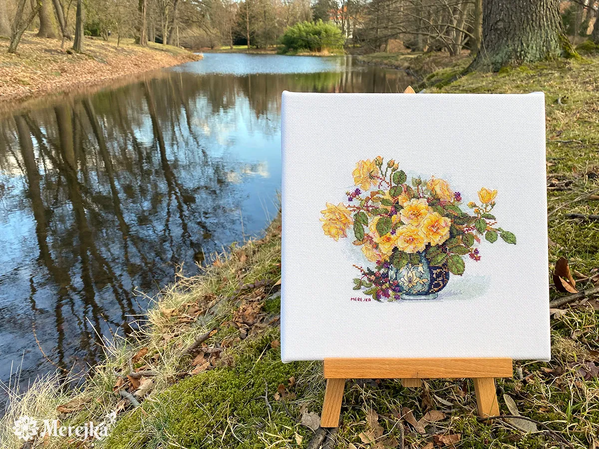 Merejka Roses and Berries borduurpakket wit 23x17,5 cm